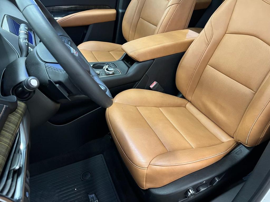 used 2019 Cadillac XT4 car, priced at $16,991