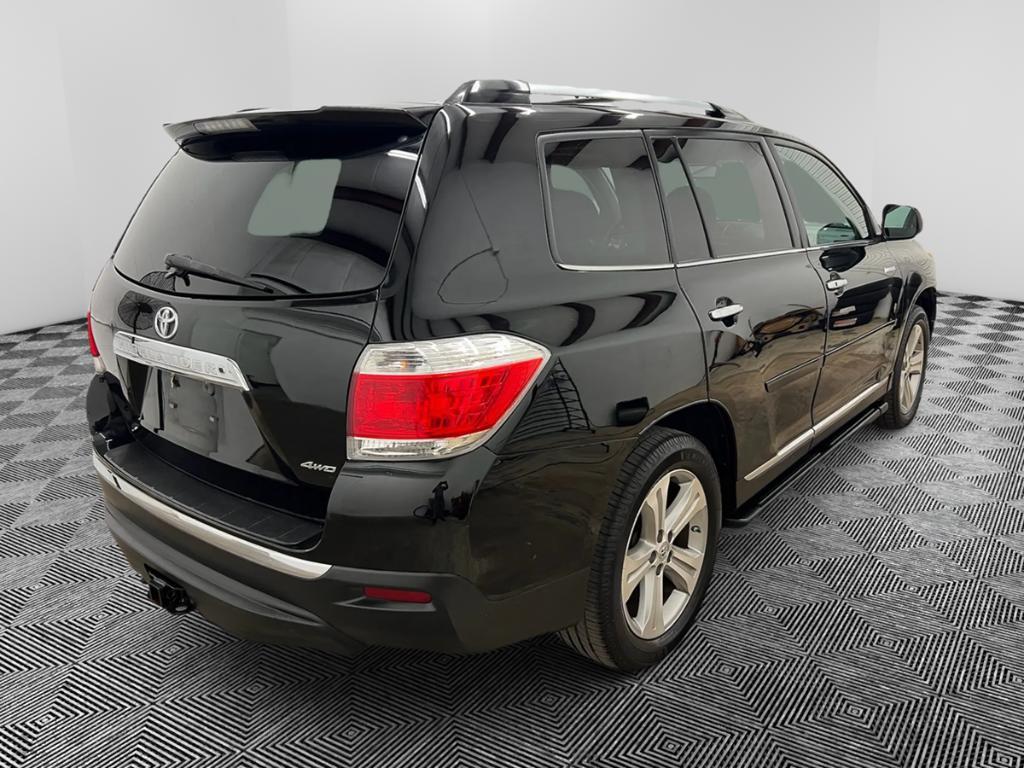 used 2013 Toyota Highlander car, priced at $11,995