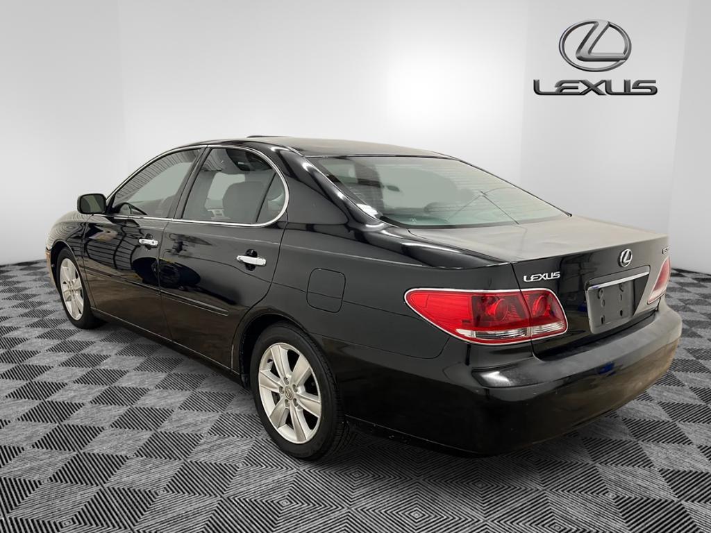used 2005 Lexus ES 330 car, priced at $2,995