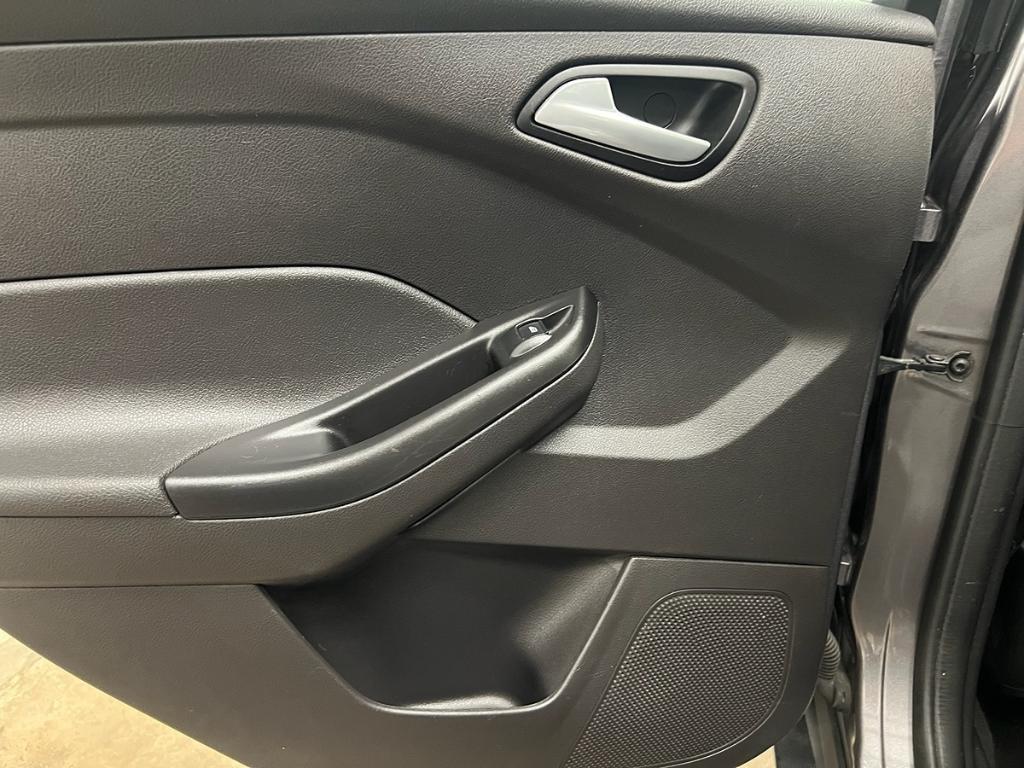 used 2014 Ford Focus car, priced at $3,995