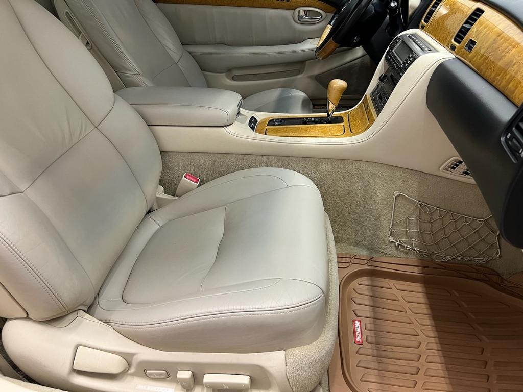 used 2004 Lexus SC 430 car, priced at $12,991