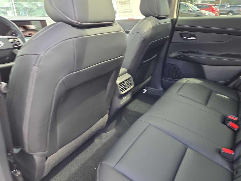 new 2025 Nissan Murano car, priced at $43,140
