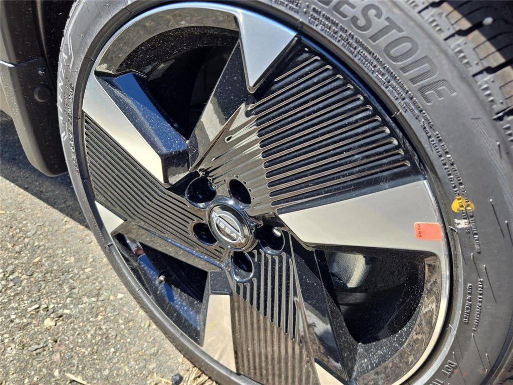 new 2025 Nissan Kicks car, priced at $32,718