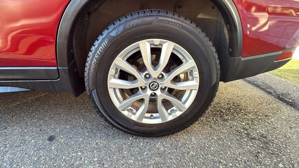 used 2019 Nissan Rogue car, priced at $16,777