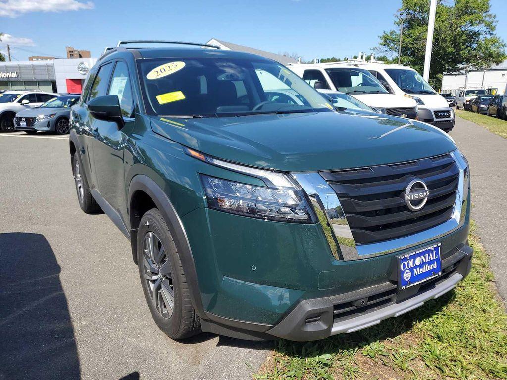 new 2025 Nissan Pathfinder car, priced at $45,071