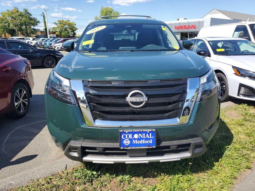 new 2025 Nissan Pathfinder car, priced at $45,071