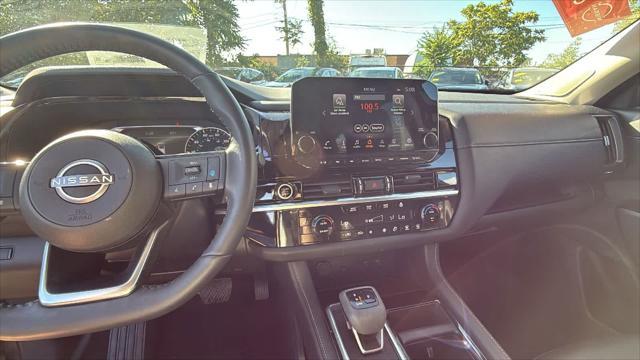 used 2024 Nissan Pathfinder car, priced at $38,999