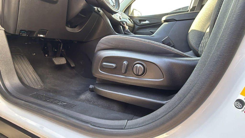 used 2022 Chevrolet Equinox car, priced at $23,127