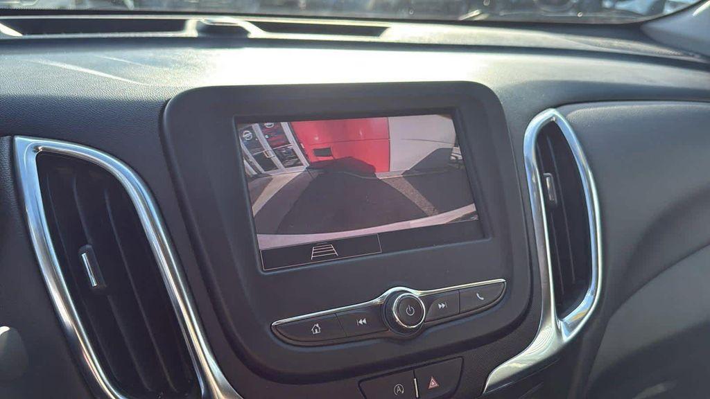 used 2022 Chevrolet Equinox car, priced at $23,127