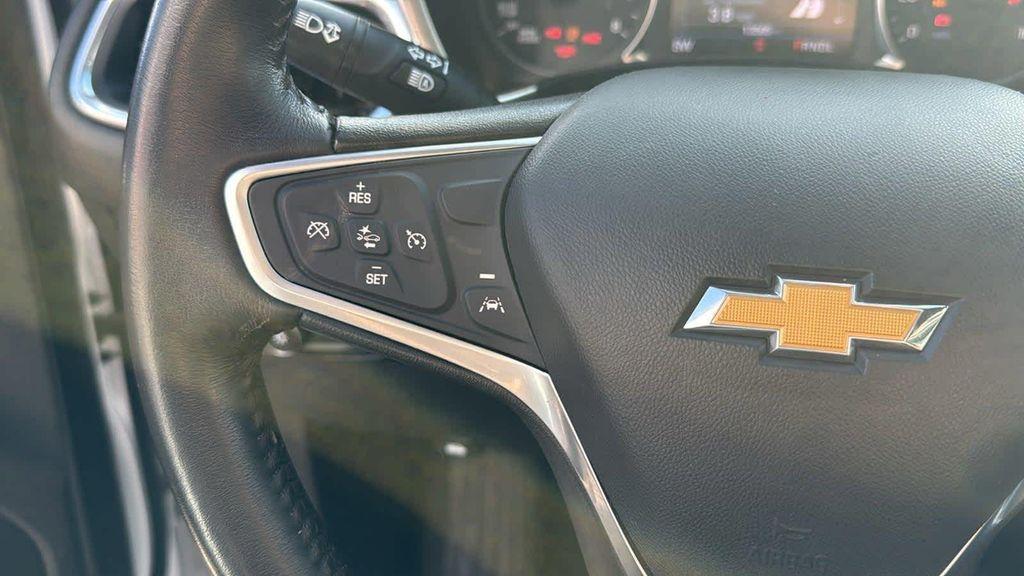 used 2022 Chevrolet Equinox car, priced at $23,127