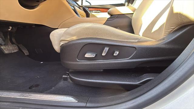 used 2017 Cadillac XT5 car, priced at $17,447