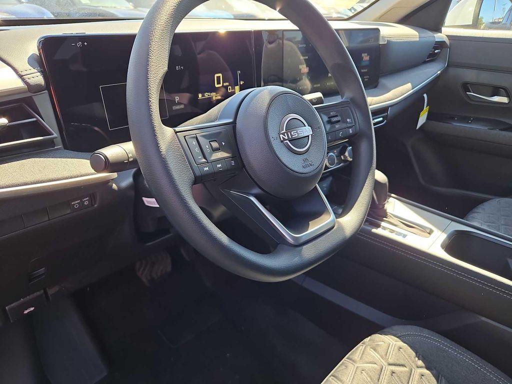 new 2025 Nissan Kicks car, priced at $29,977