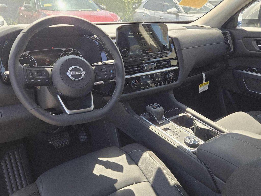 new 2025 Nissan Pathfinder car, priced at $45,071