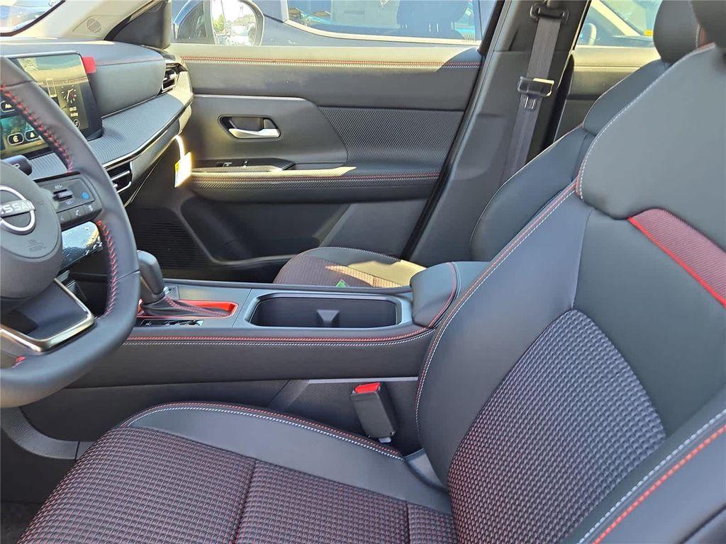 new 2025 Nissan Kicks car, priced at $30,113