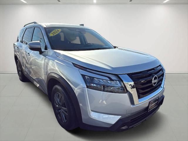 used 2024 Nissan Pathfinder car, priced at $35,587