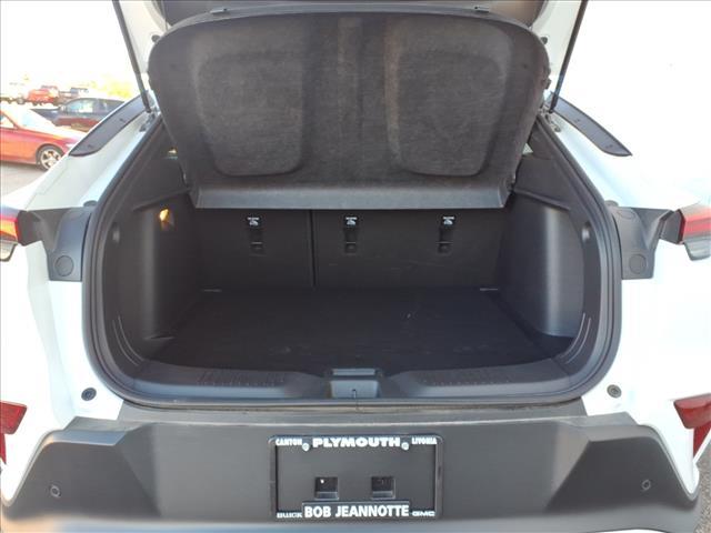 new 2025 Buick Envista car, priced at $24,217