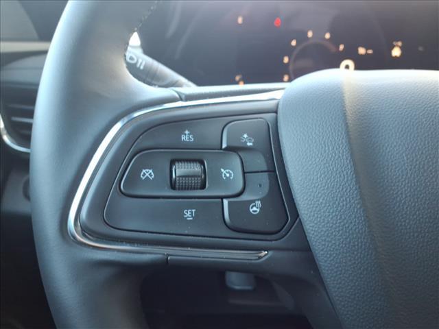 new 2025 Buick Envista car, priced at $24,217