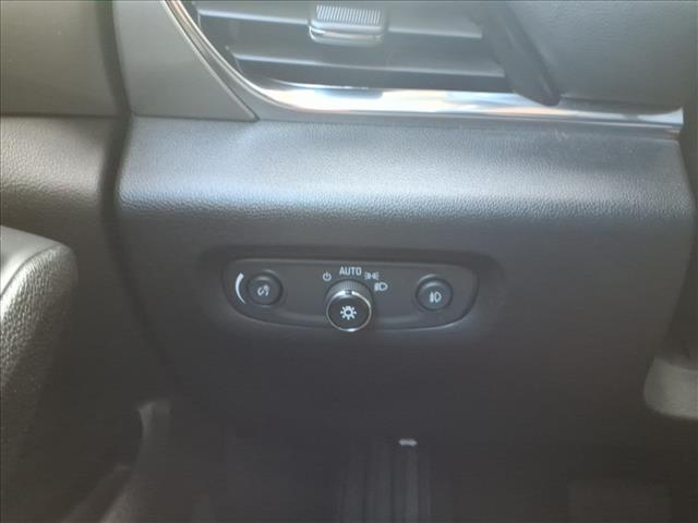 used 2021 Chevrolet Traverse car, priced at $21,395