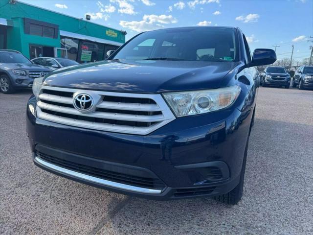 used 2012 Toyota Highlander car, priced at $15,995