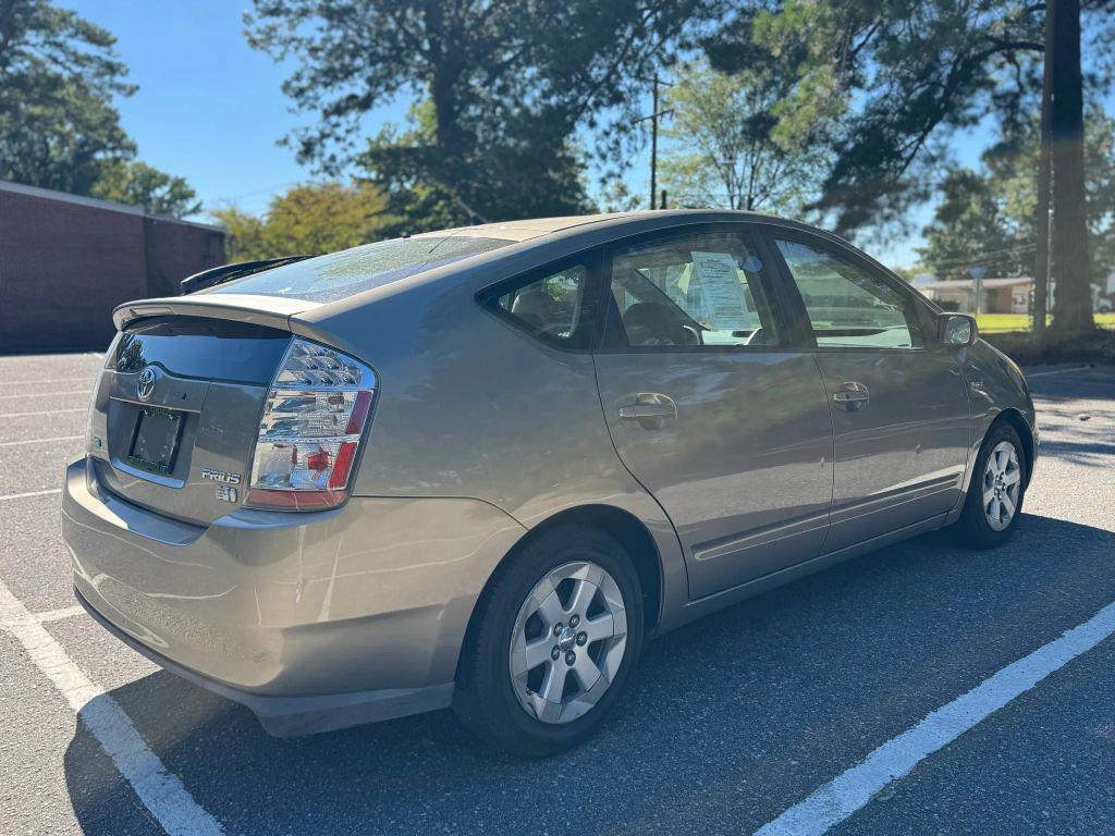 used 2007 Toyota Prius car, priced at $5,500