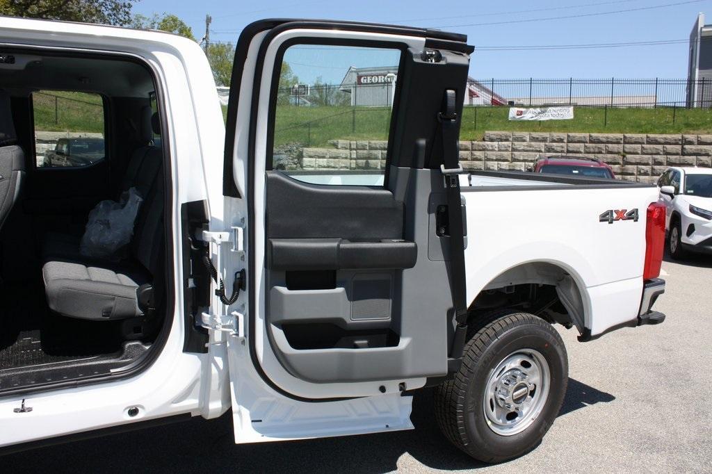 new 2025 Ford F-250 car, priced at $51,985