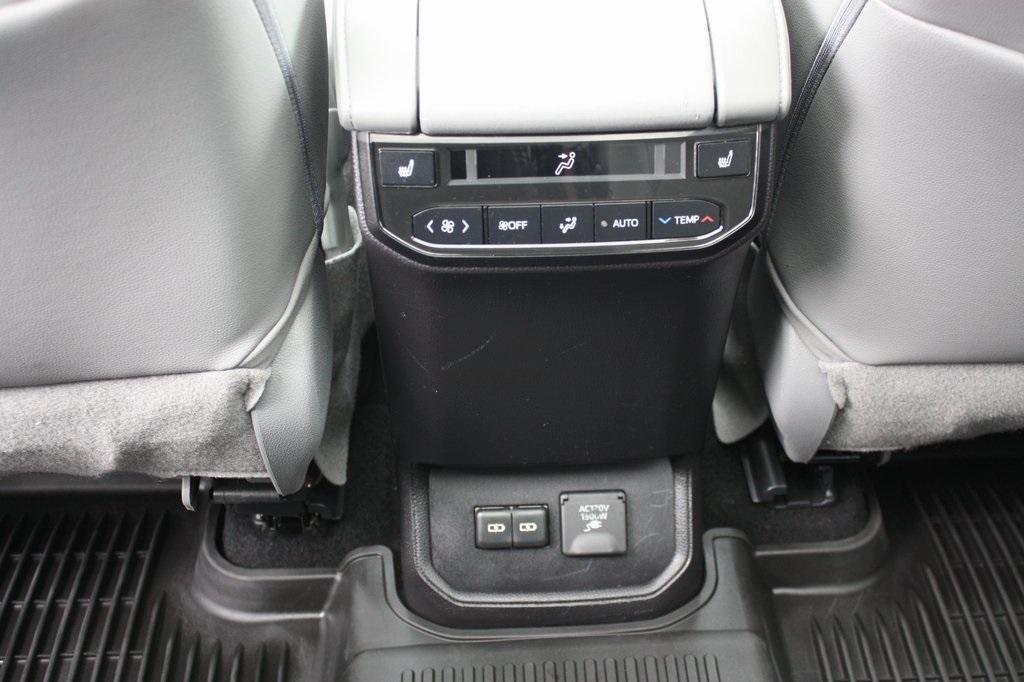 used 2022 Toyota Highlander Hybrid car, priced at $34,587