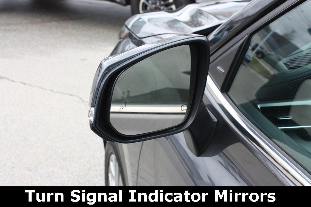 used 2022 Toyota Highlander Hybrid car, priced at $34,587