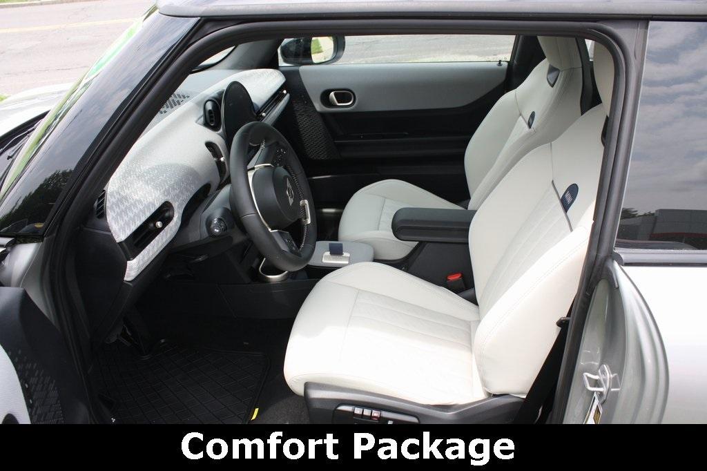 used 2025 MINI Hardtop car, priced at $29,999