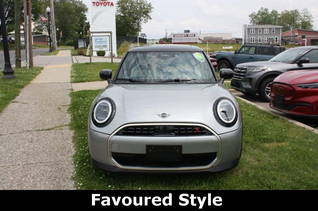used 2025 MINI Hardtop car, priced at $29,999