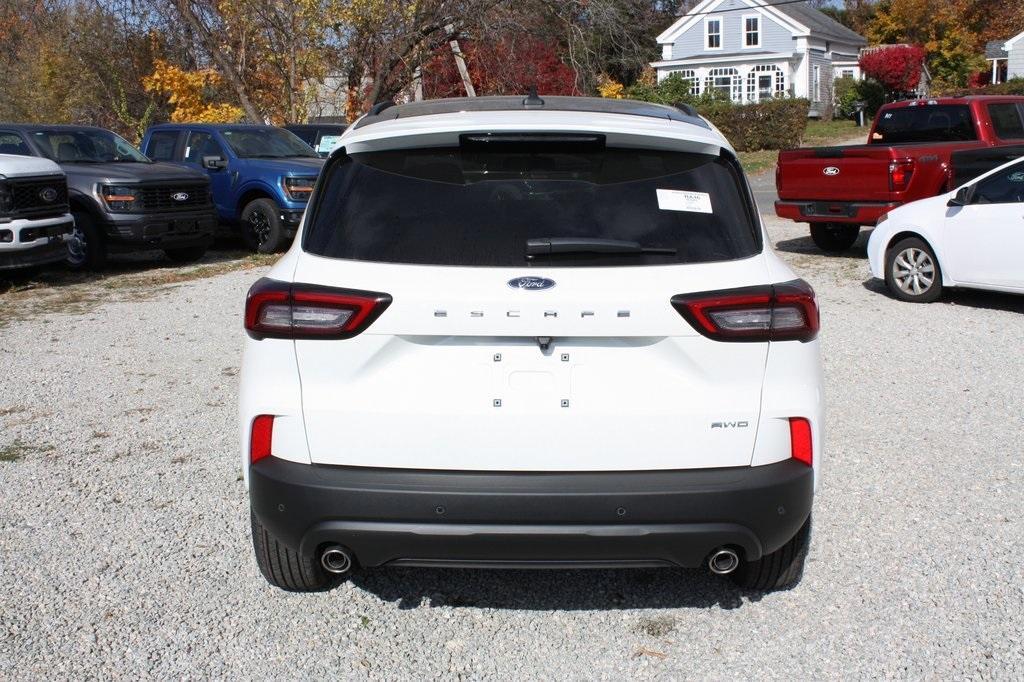 new 2025 Ford Escape car, priced at $35,995