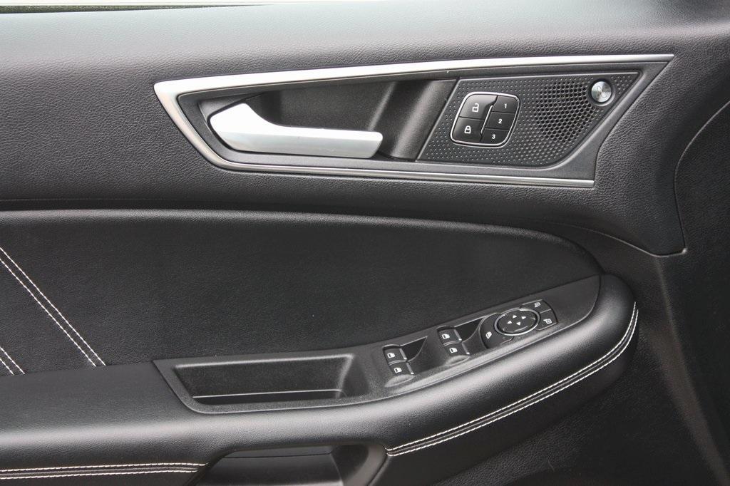 used 2022 Ford Edge car, priced at $34,000