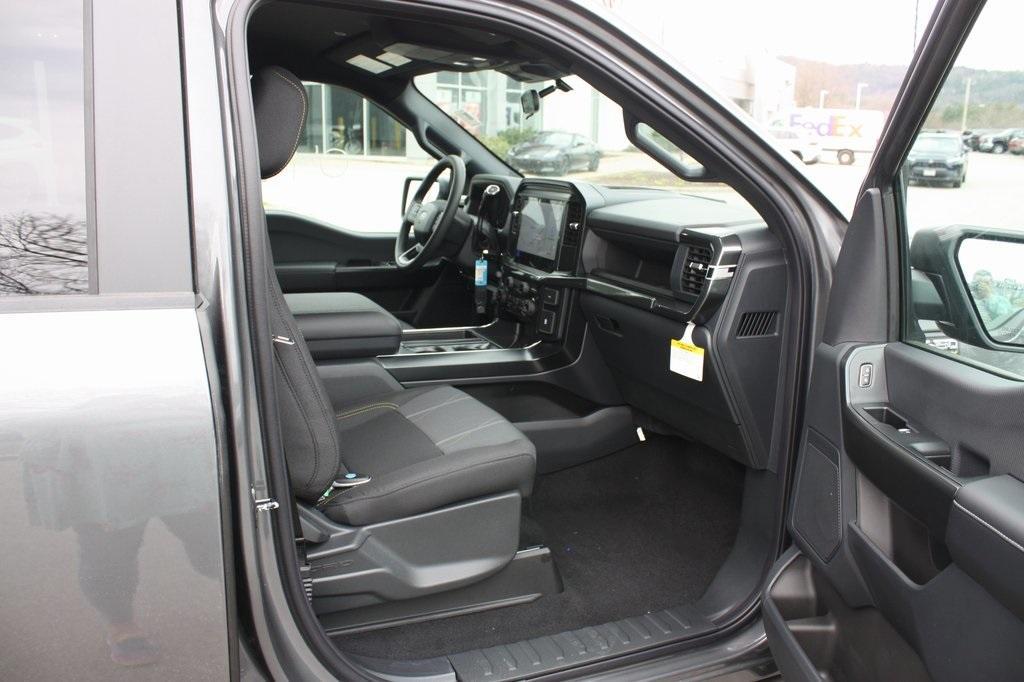 new 2025 Ford F-150 car, priced at $46,900