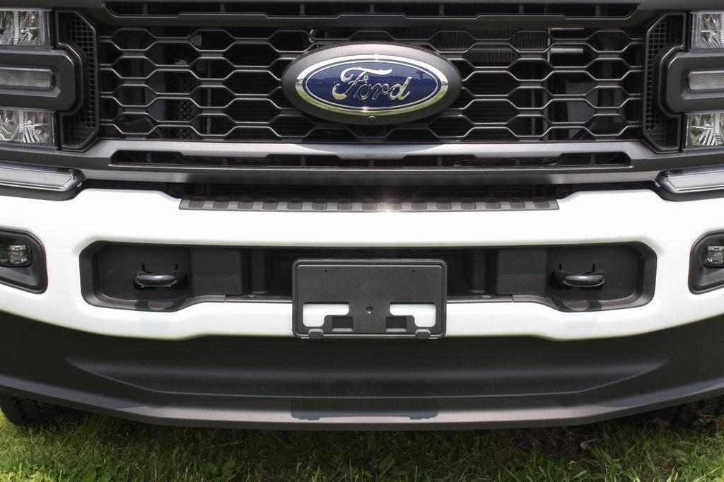new 2025 Ford F-350 car, priced at $57,999