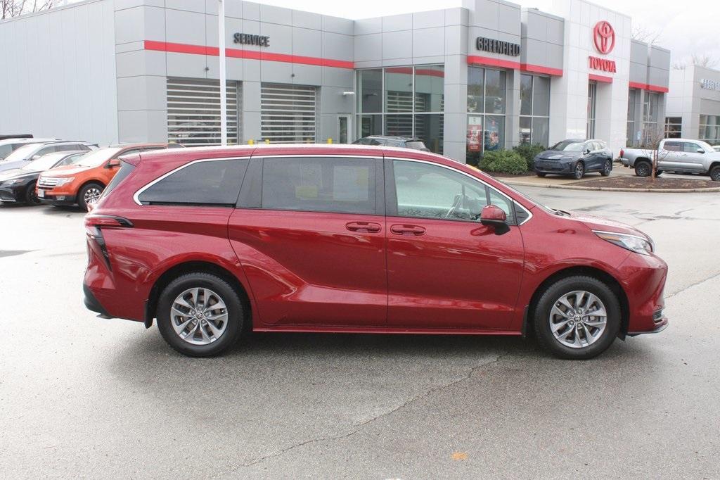 used 2022 Toyota Sienna car, priced at $30,662