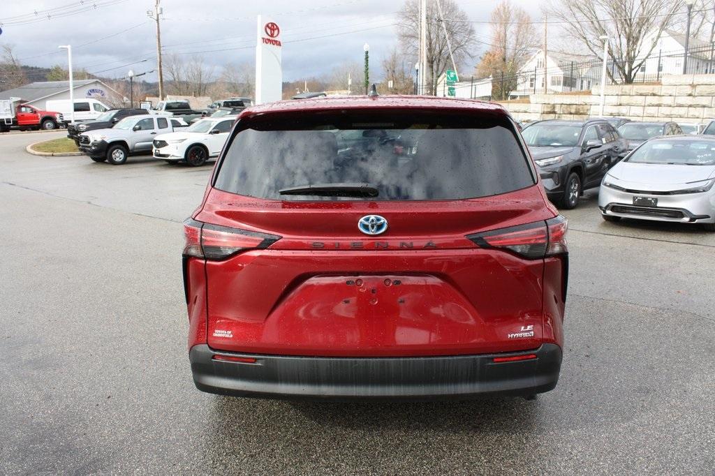 used 2022 Toyota Sienna car, priced at $30,662