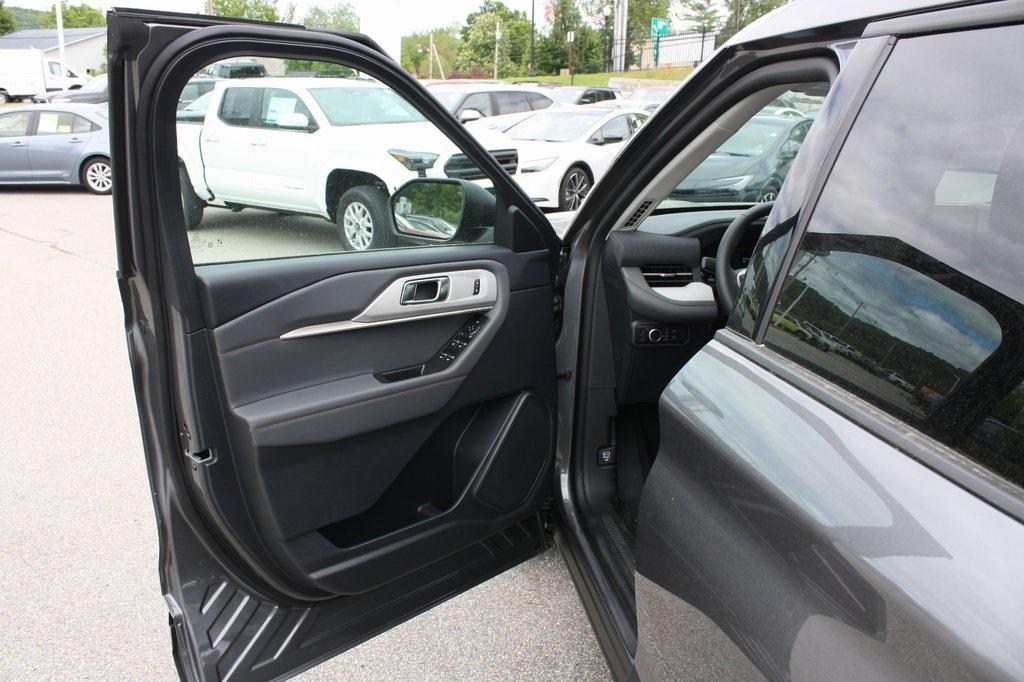 new 2025 Ford Explorer car, priced at $43,780
