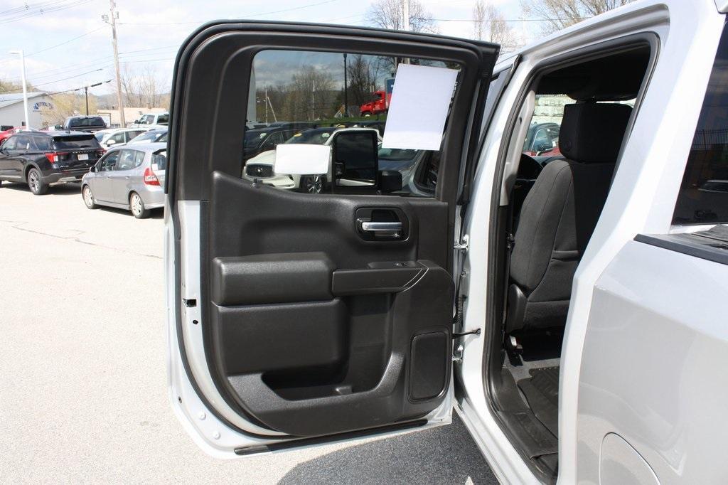 used 2021 Chevrolet Silverado 1500 car, priced at $33,400