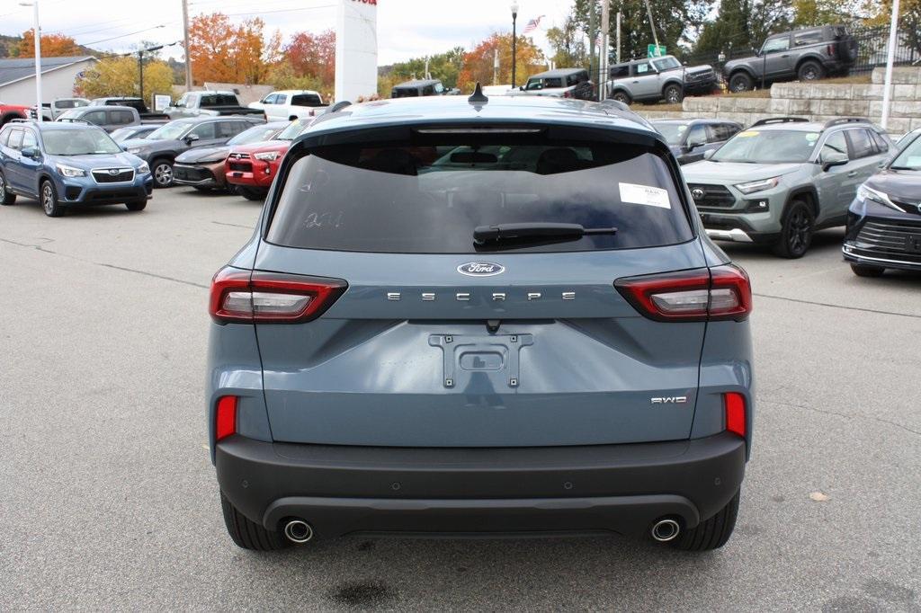 new 2025 Ford Escape car, priced at $33,577