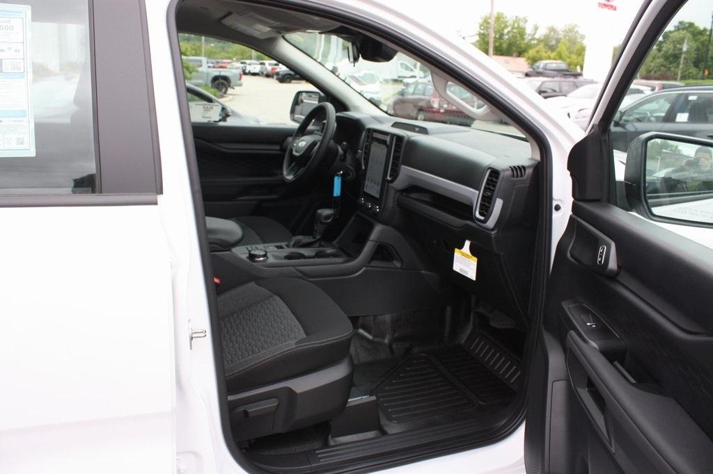 new 2025 Ford Ranger car, priced at $36,999