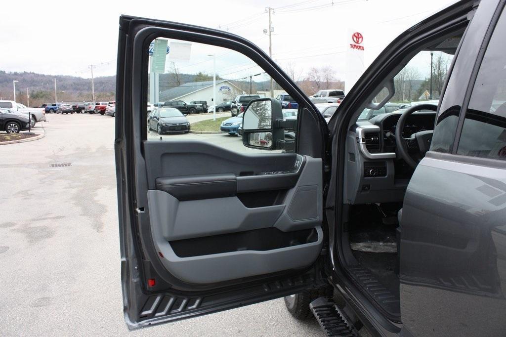new 2025 Ford F-250 car, priced at $61,060