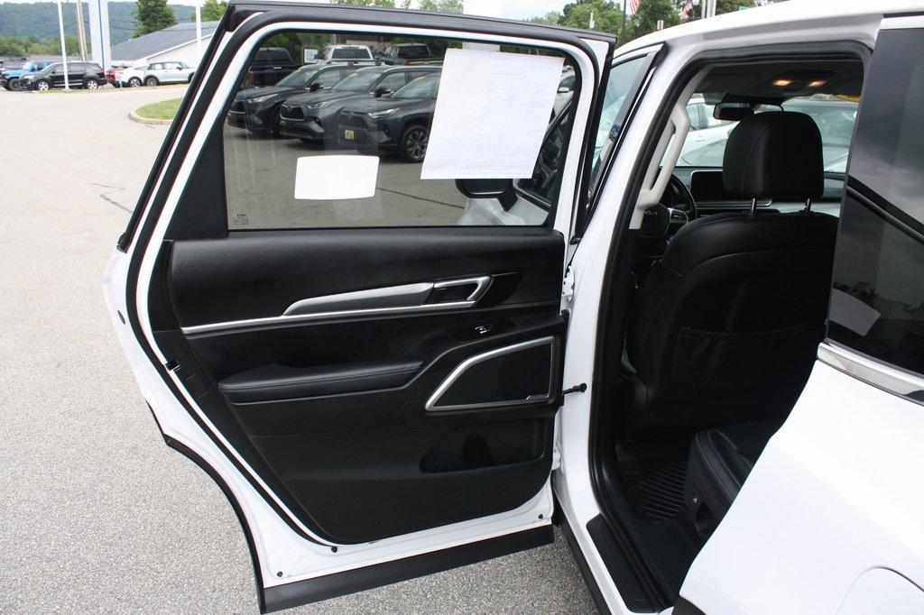 used 2022 Kia Telluride car, priced at $24,000
