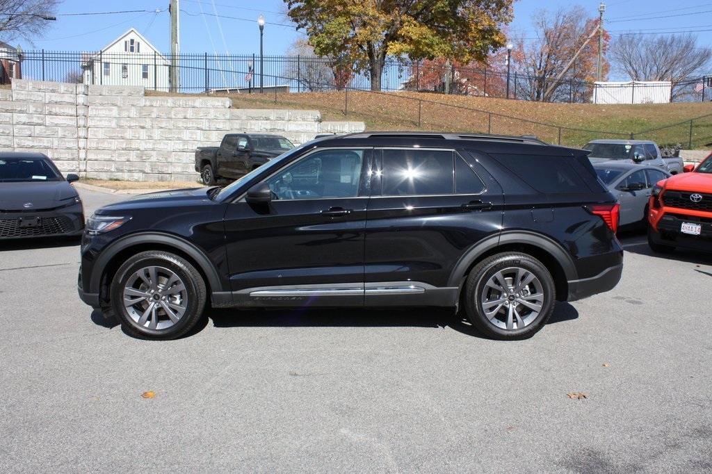 new 2025 Ford Explorer car, priced at $47,999