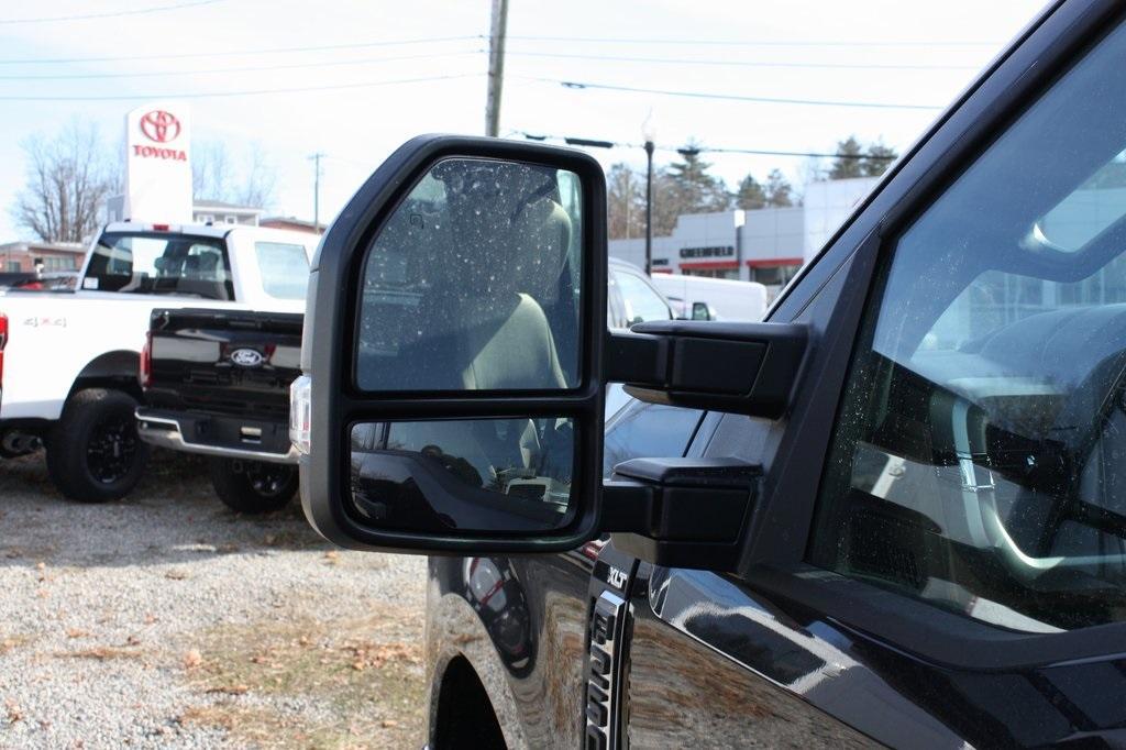 new 2024 Ford F-250 car, priced at $58,840