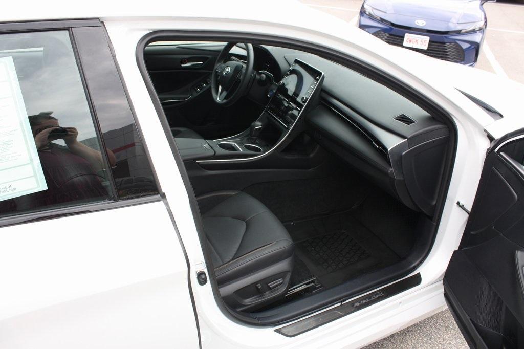 used 2022 Toyota Avalon Hybrid car, priced at $34,029