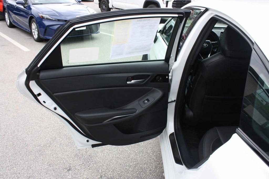 used 2022 Toyota Avalon Hybrid car, priced at $34,029