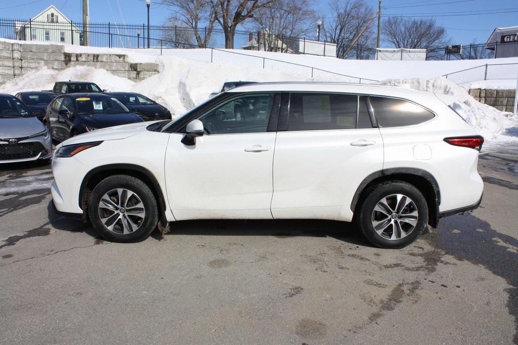 used 2021 Toyota Highlander car, priced at $29,999