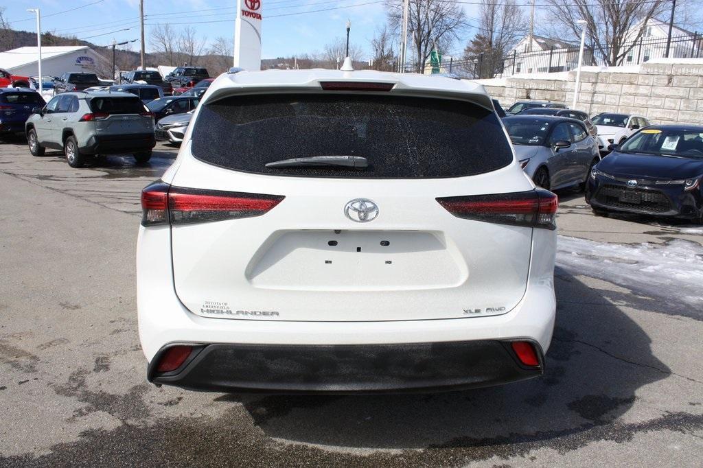 used 2021 Toyota Highlander car, priced at $29,999