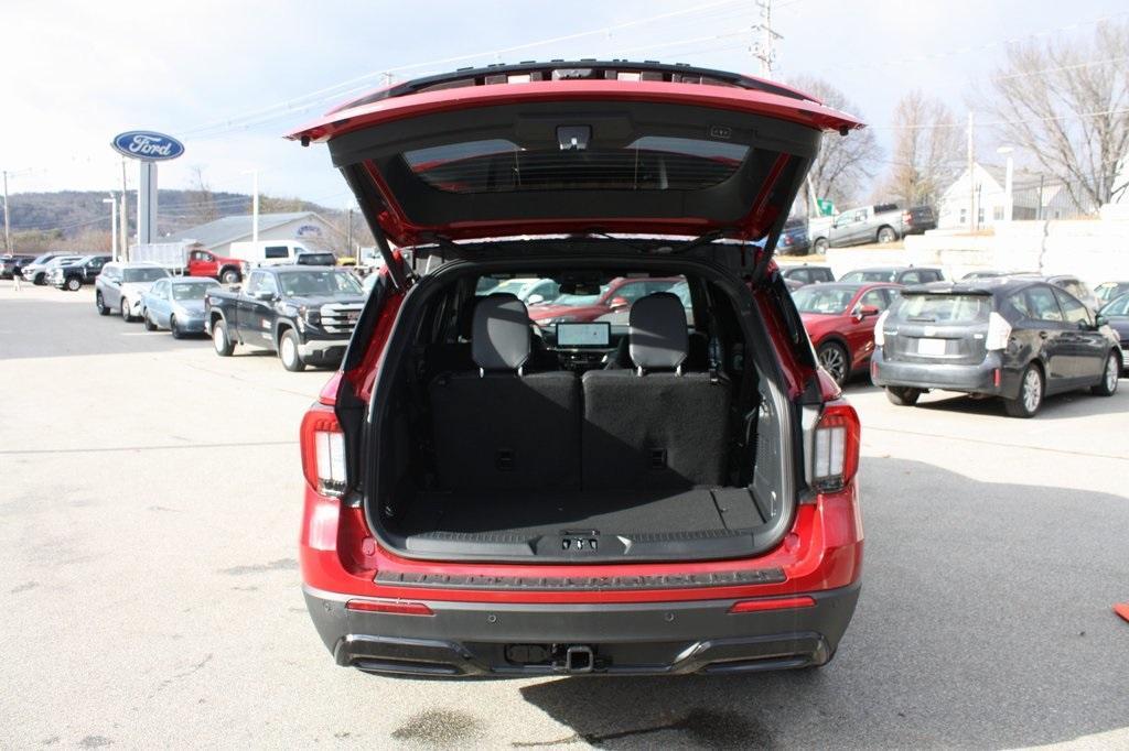 new 2025 Ford Explorer car, priced at $52,930