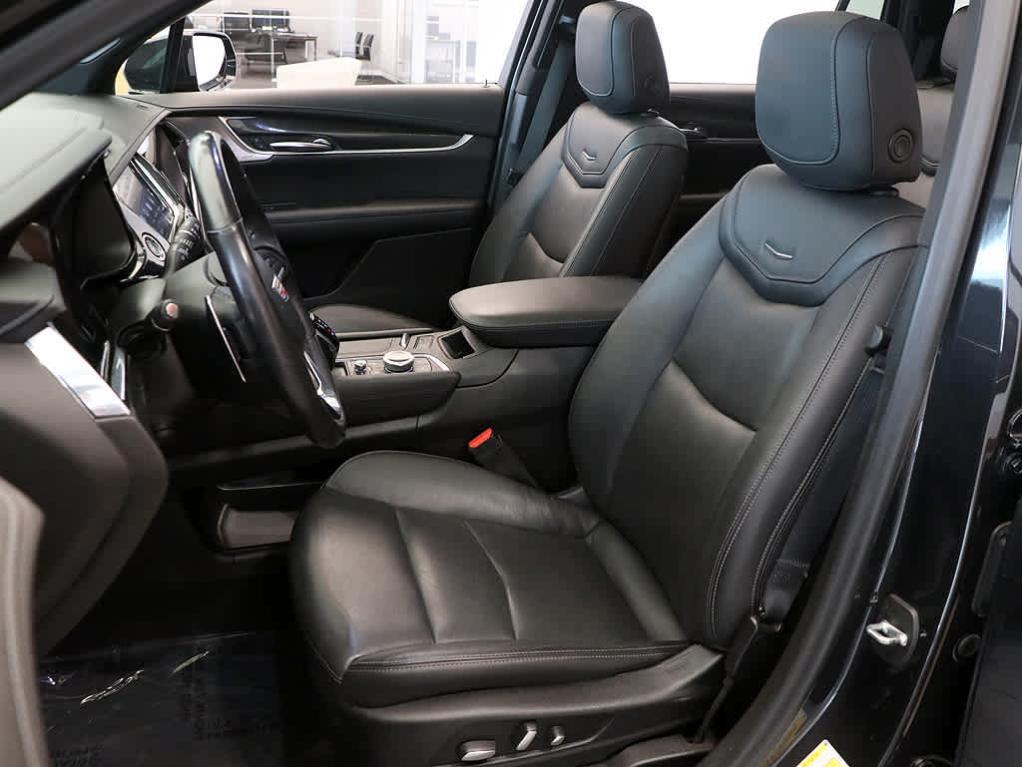 used 2020 Cadillac XT6 car, priced at $34,999