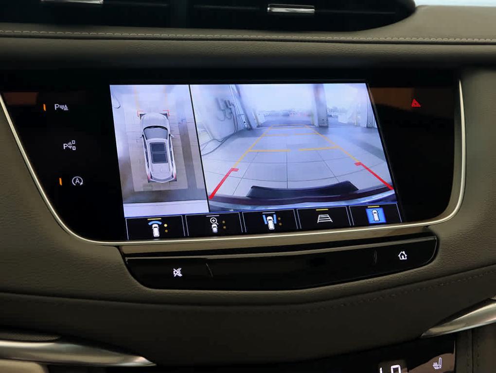 used 2023 Cadillac XT5 car, priced at $37,999